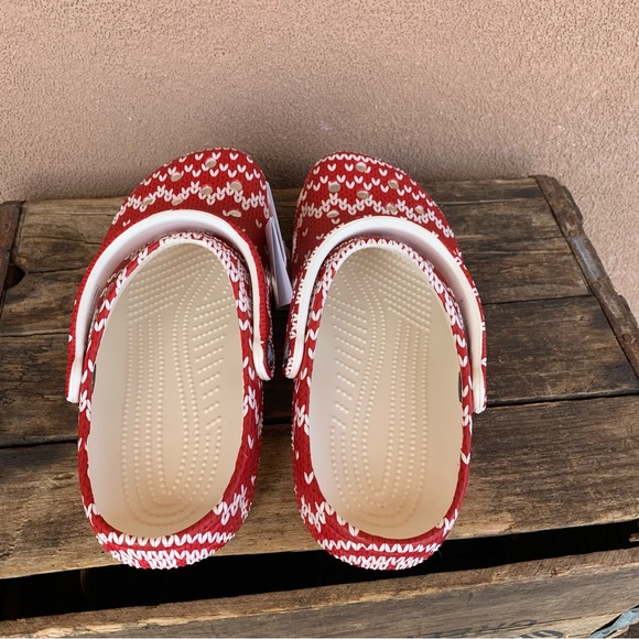 NWT CROCS Classic Holiday Sweater Clog - Picture 4 of 8